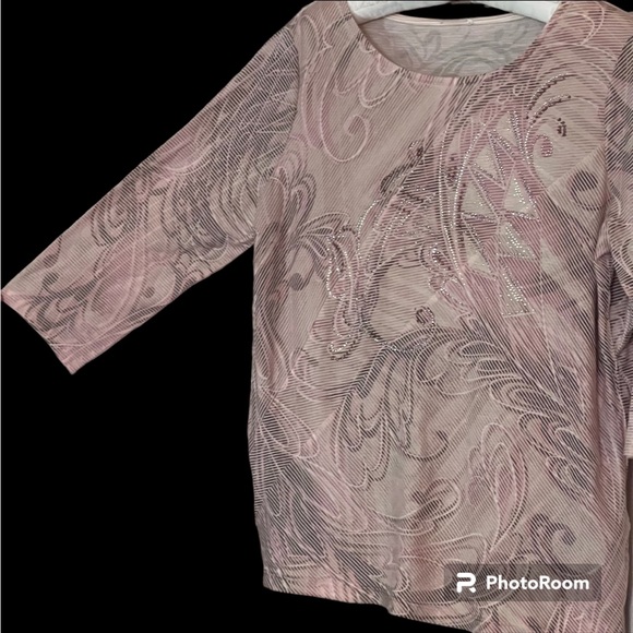 Chicos 3/4 sleeve shirt sz L embellished front design easy fit jersey style - Picture 10 of 10